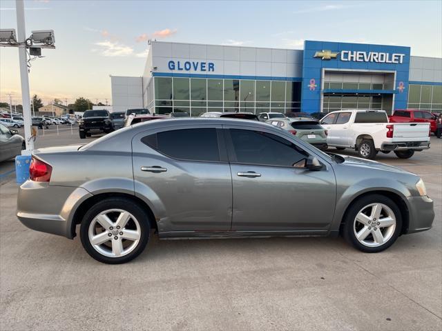 2013 dodge avenger se
