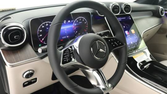 2025 Mercedes-Benz GLC