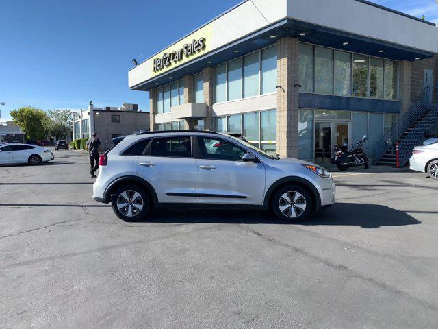 2019 kia niro lx