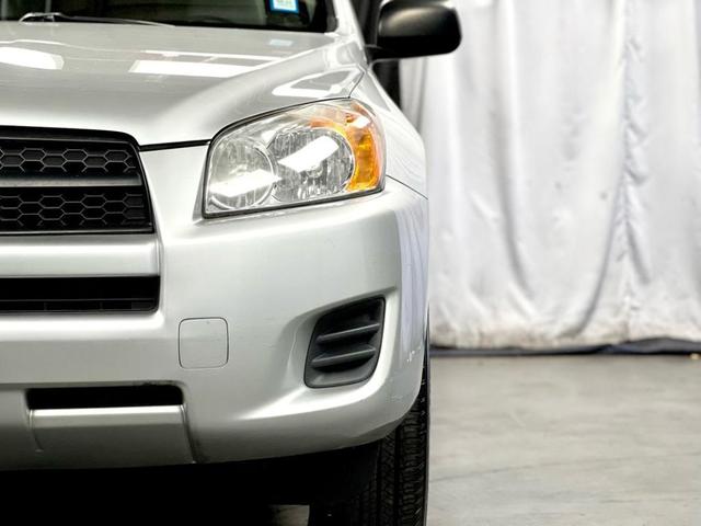 2012 toyota rav4 base (a4)