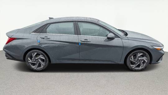 2024 Hyundai Elantra