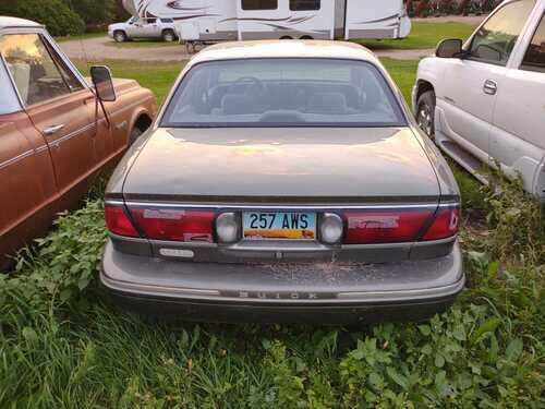 1997 buick lesabre limited for sale. 196,000 miles. runs and drives. i don't know