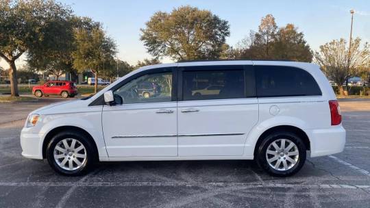 2016 Chrysler Town & Country