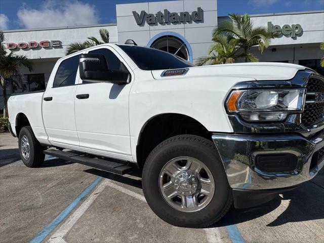 2024 ram 2500 tradesman crew cab 4x4 64' box