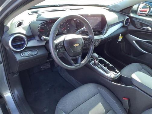 2024 chevrolet trax