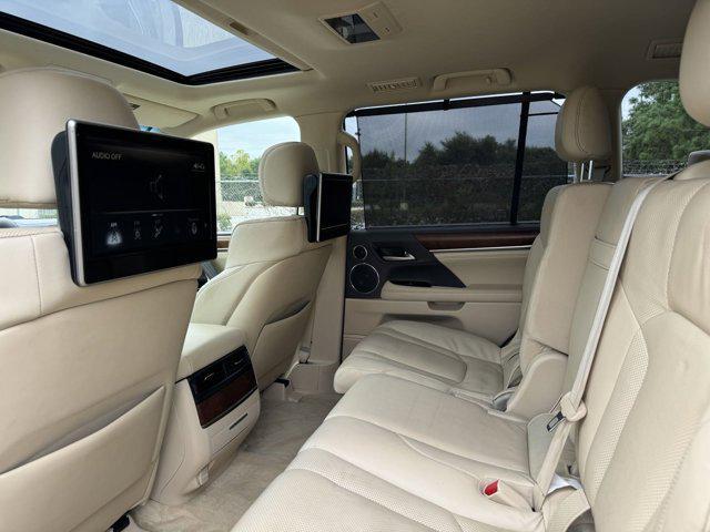 2017 lexus lx 570 base