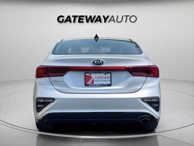 2021 kia forte lxs
