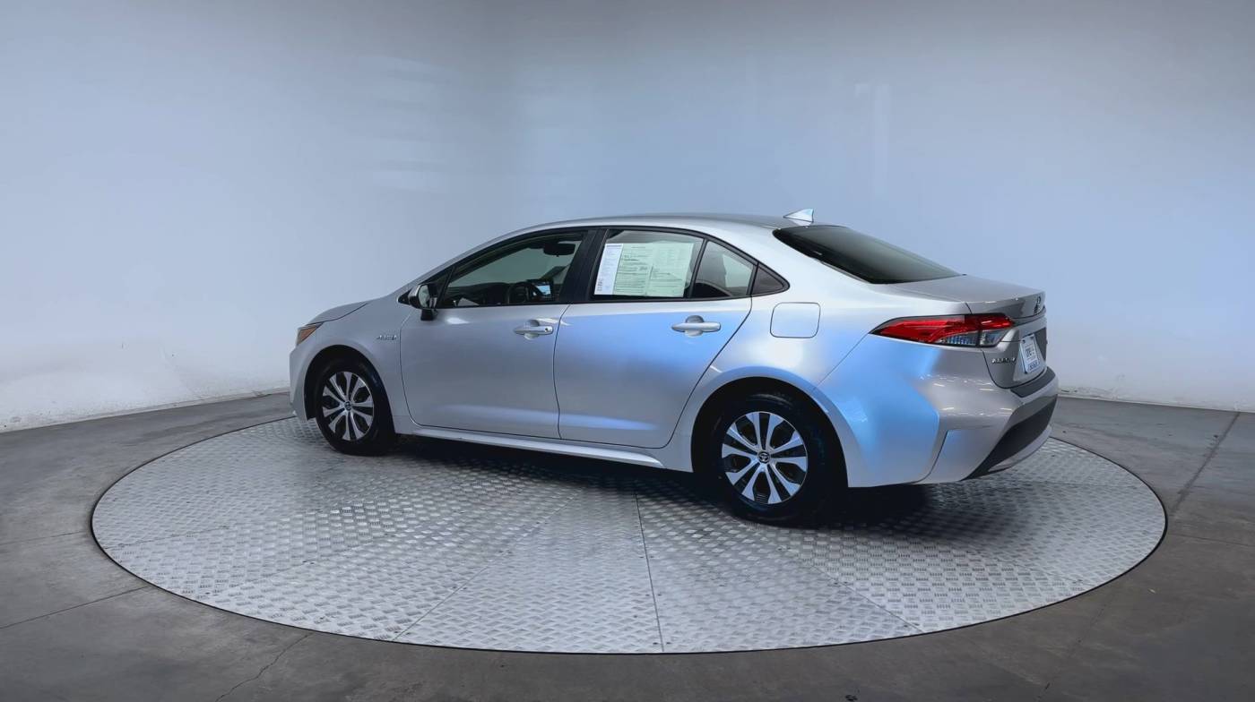 2020 toyota corolla hybrid le