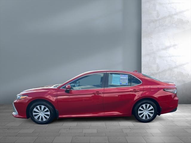 2023 toyota camry le hybrid