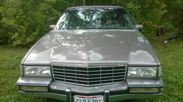 1993 cadillac deville touring sedan 4-door 4.9l