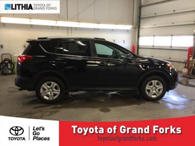 2015 toyota rav4 awd le for sale in grand forks, north dakota