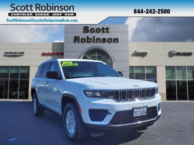 2022 jeep grand cherokee laredo
