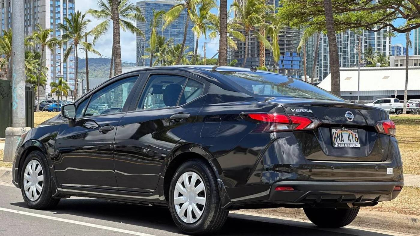 2021 nissan versa s