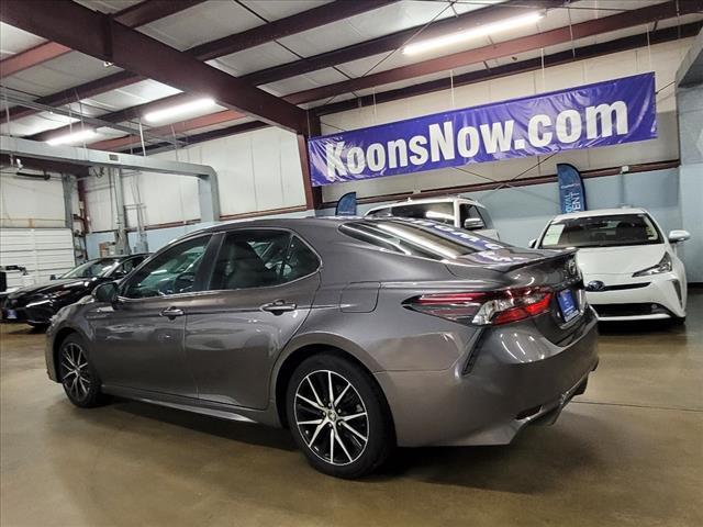 2022 toyota camry se