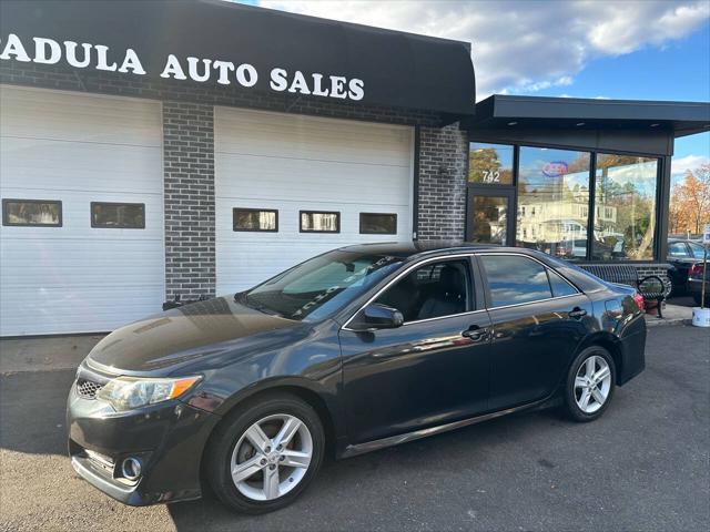 2012 toyota camry se