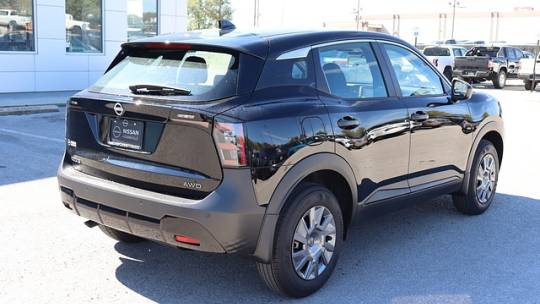 2025 Nissan Kicks