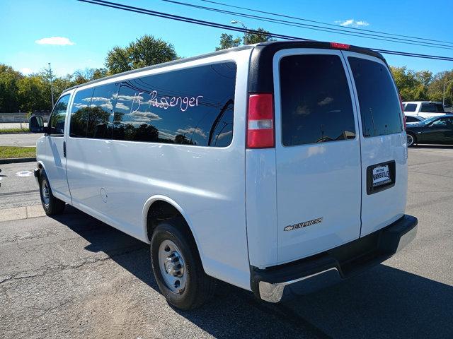 2017 chevrolet express 3500 lt
