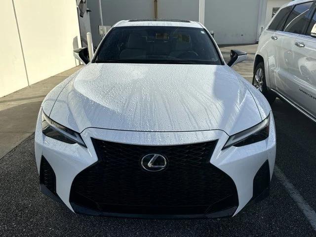 2022 lexus is 350 base