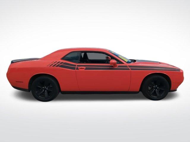 2021 dodge challenger sxt