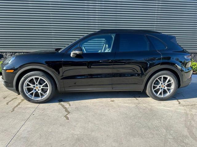 2024 porsche cayenne base
