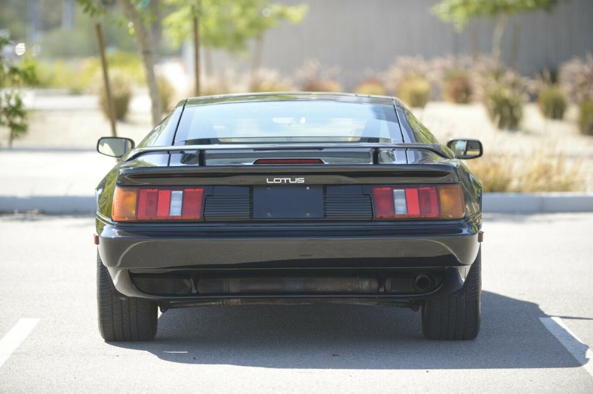 1989 lotus esprit se , low miles just serviced .we care for a must see !!!!