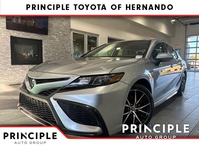 2023 toyota camry se