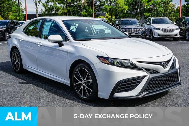2022 toyota camry se