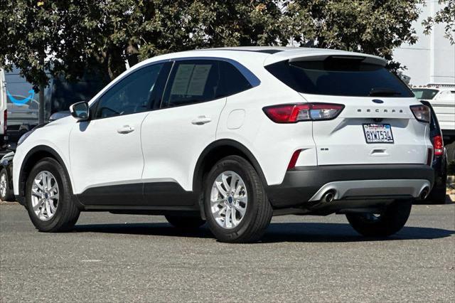 2021 ford escape se
