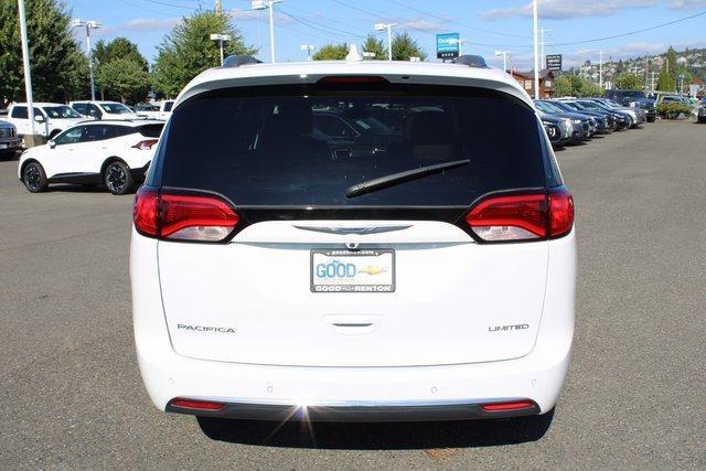 2018 chrysler pacifica limited