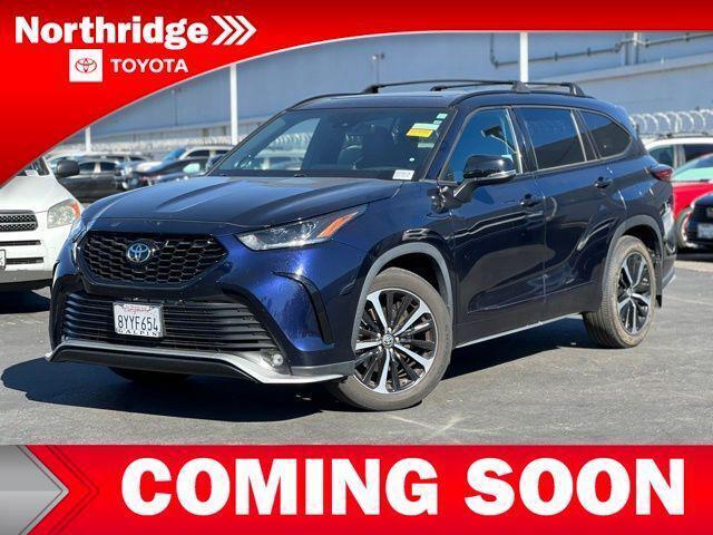 2022 toyota highlander xse