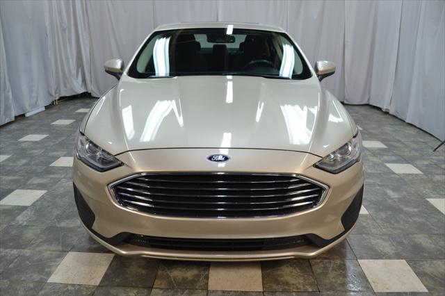 2019 ford fusion se