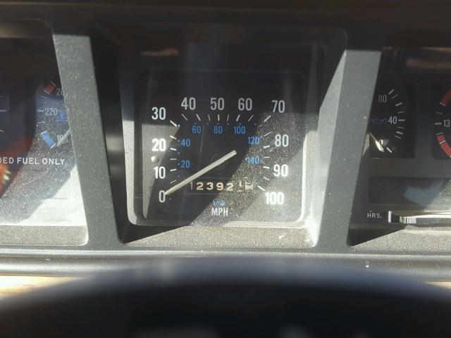 1990 jeep grand wagoneer 123,992 miles 8 cylinder engine 5.9l/360 automatic