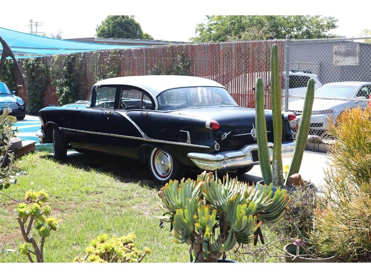 oldsmobile rocket 88 midnight blue/cream