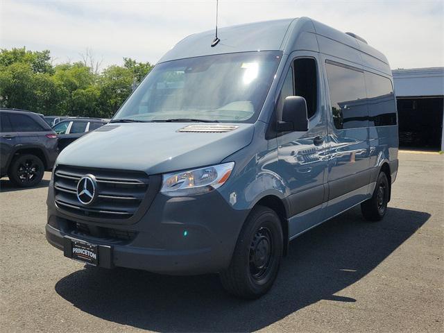 2024 mercedes-benz sprinter 2500 standard roof