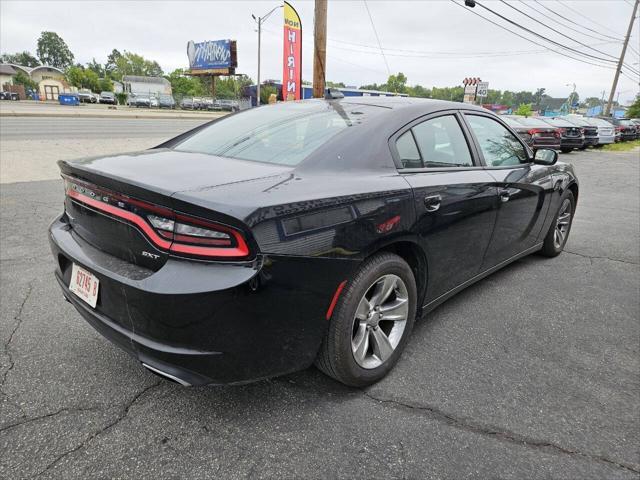 2015 dodge charger sxt