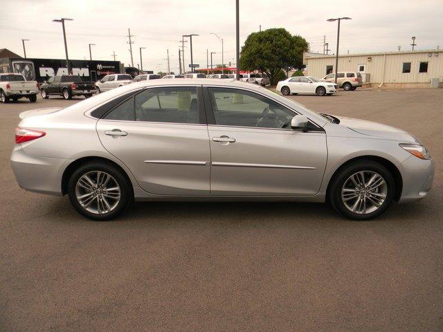 used 2016 toyota camry se sedan hutchinson, ks 67502 for sale in hutchinson, kansas