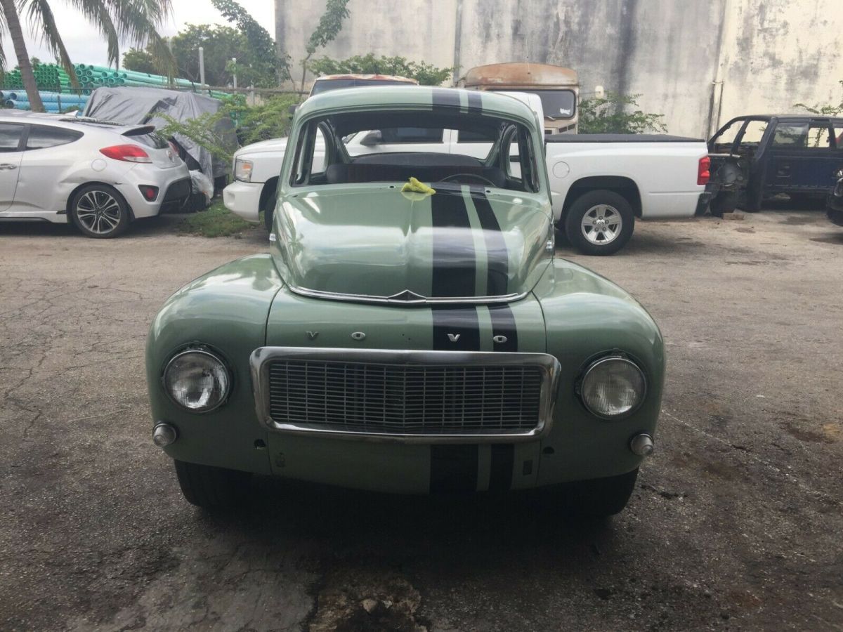 1959 volvo pv444/544 red rwd manual