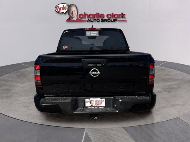 2023 nissan frontier sv