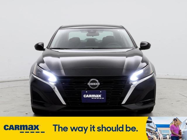 2023 nissan altima sv