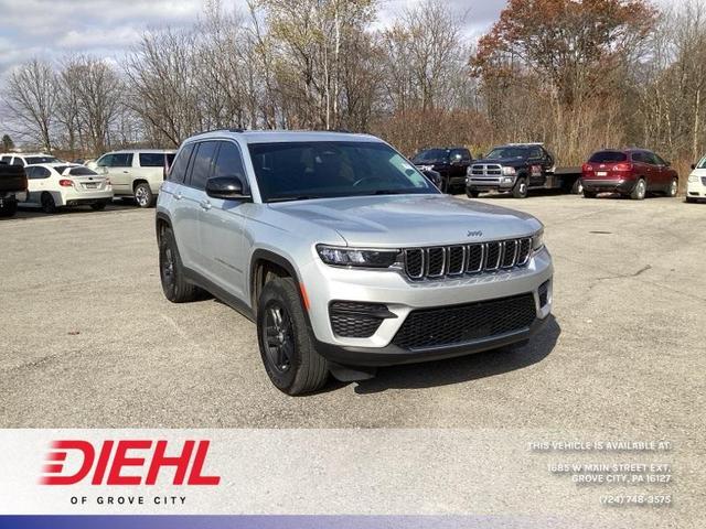 2022 jeep grand cherokee laredo