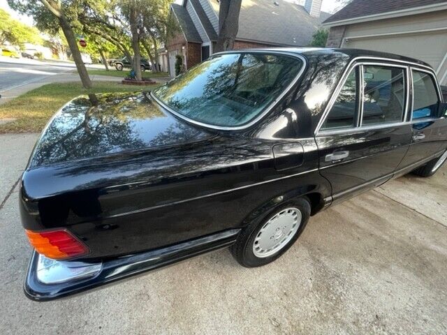 1990 mercedes-benz 560sel, black on black, rear reclining seats, rear foot rests