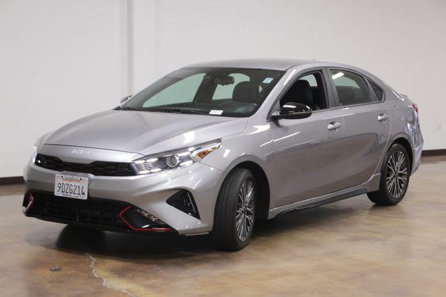 2023 kia forte gt-line