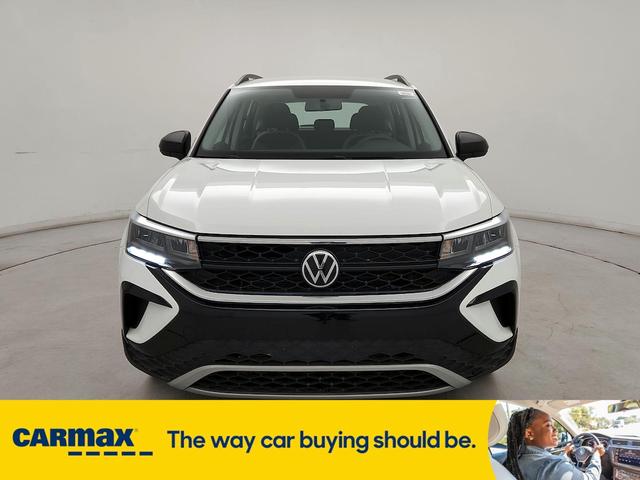 2022 volkswagen taos s