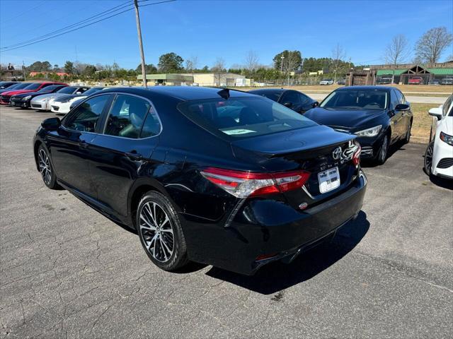 2019 toyota camry se
