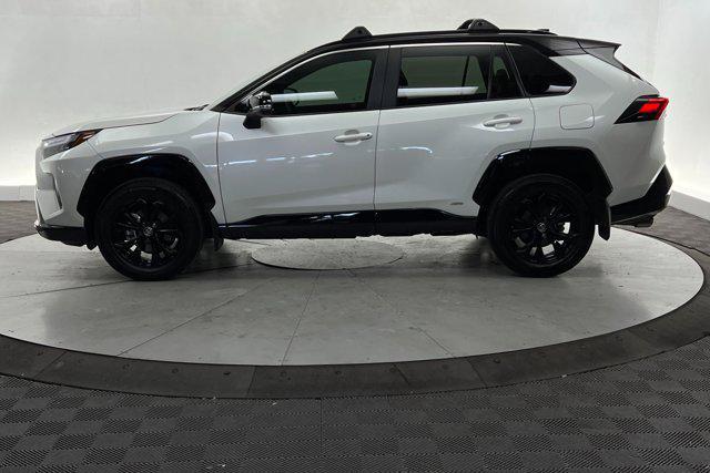 2022 toyota rav4 hybrid se