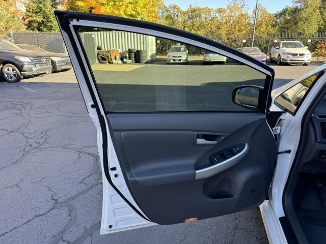 2010 toyota prius v