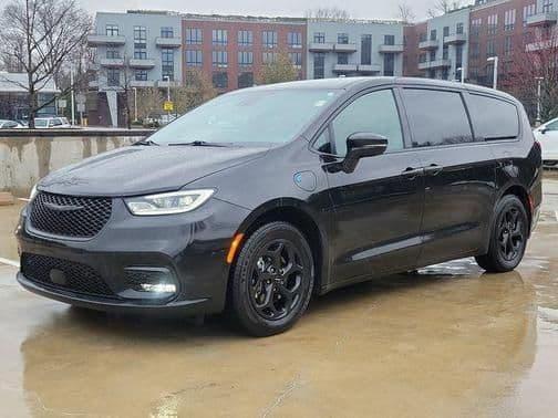 2022 chrysler pacifica hybrid touring l in belle haven, connecticut