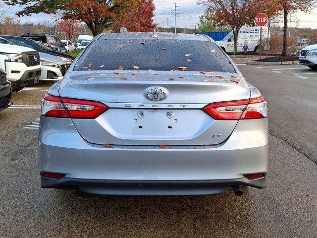 2020 toyota camry le
