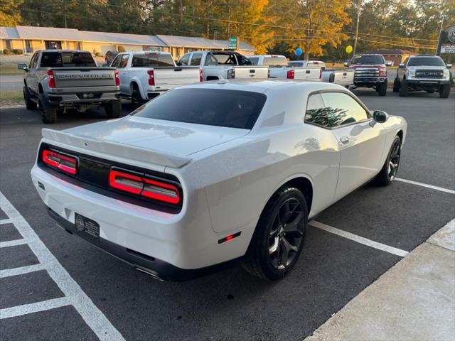 2018 dodge challenger sxt