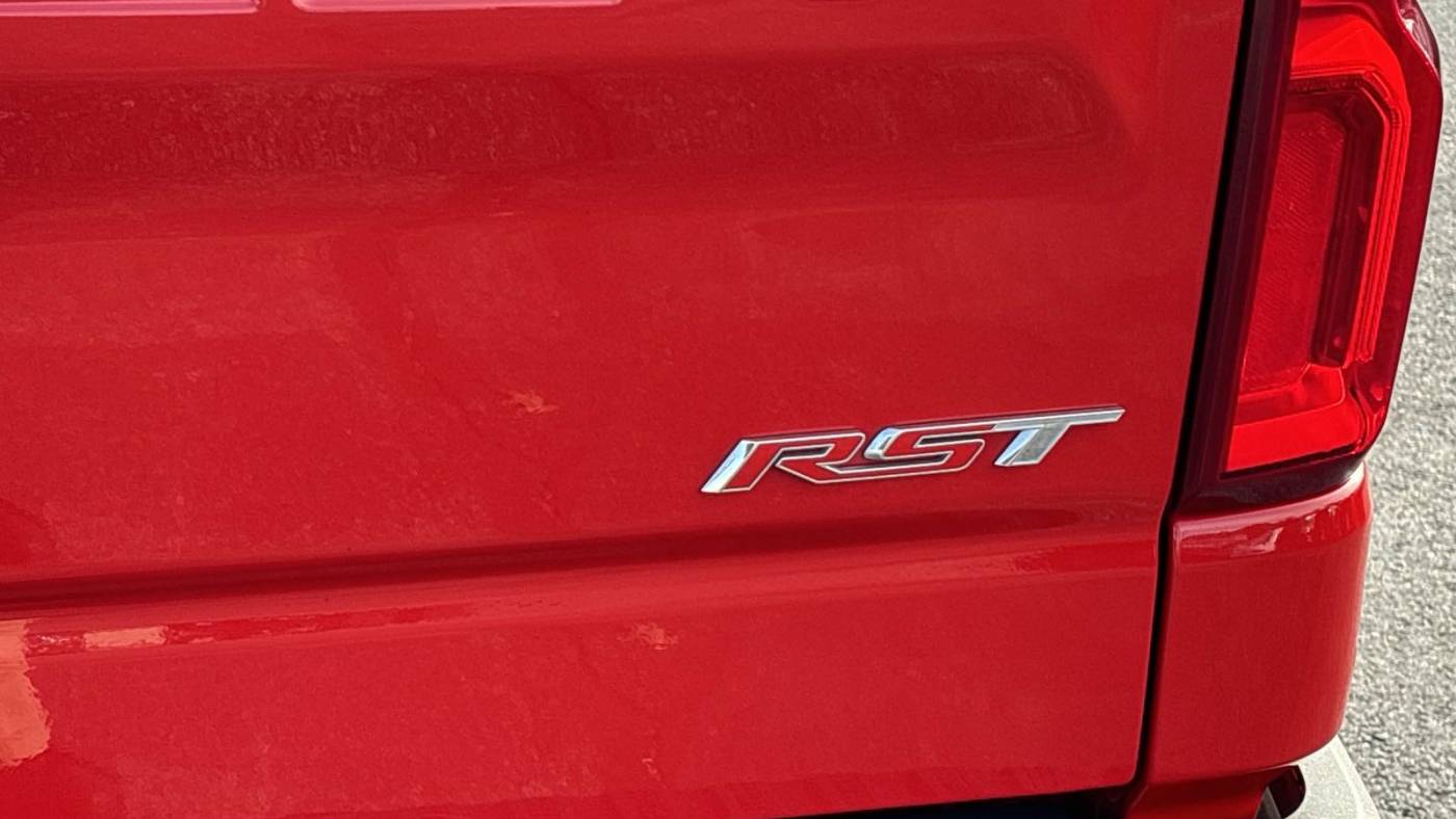 2022 chevrolet silverado 1500 rst